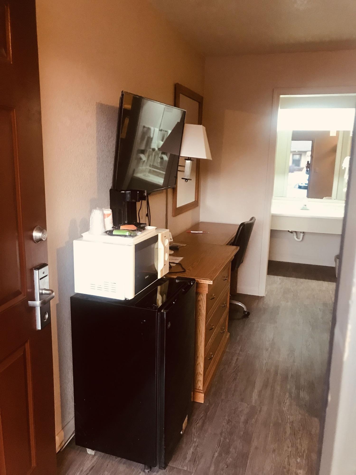 Econo Lodge University Лоренс Экстерьер фото