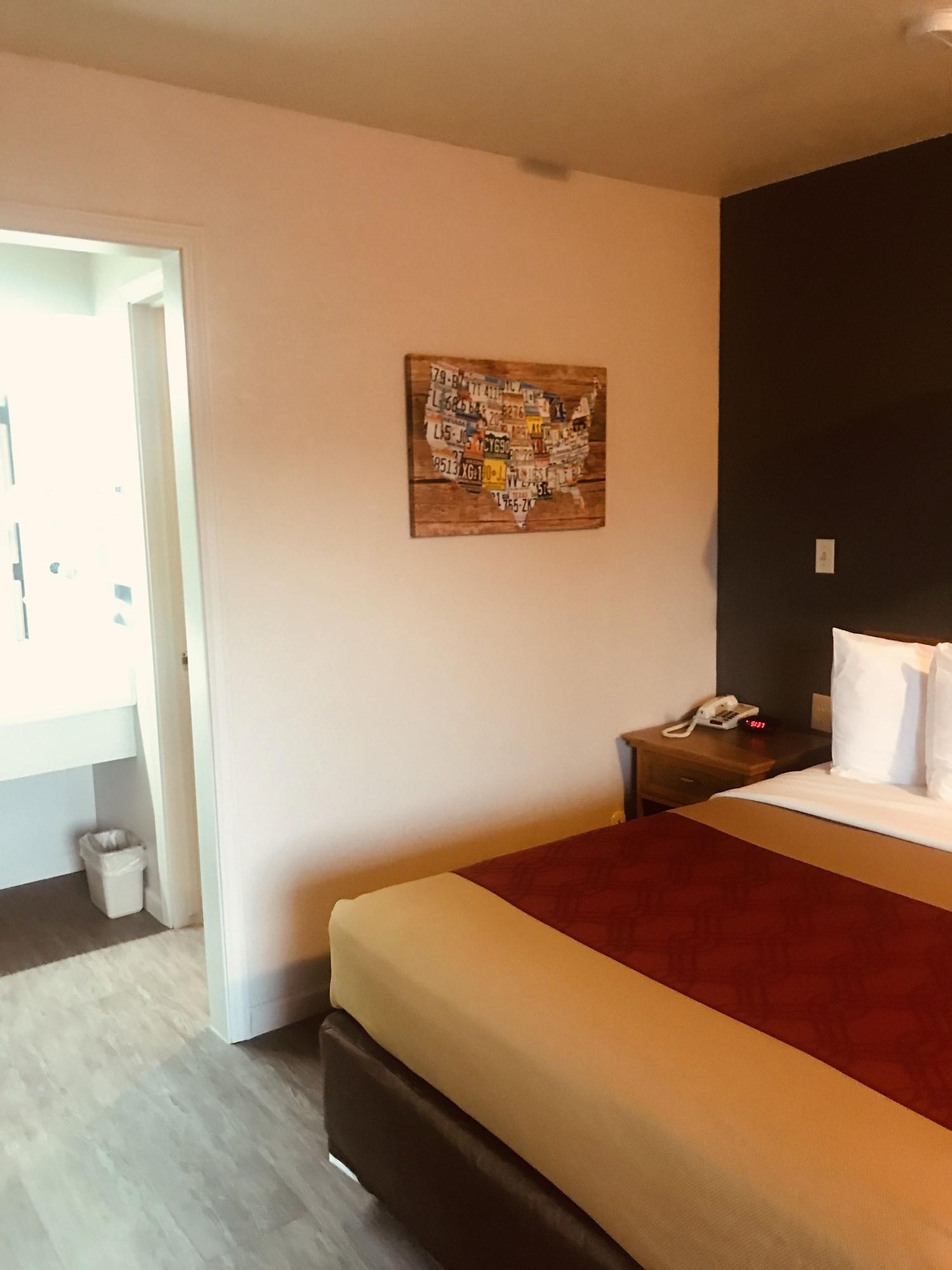 Econo Lodge University Лоренс Экстерьер фото